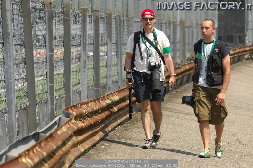 2007-06-24 Monza 327 Pit Lane